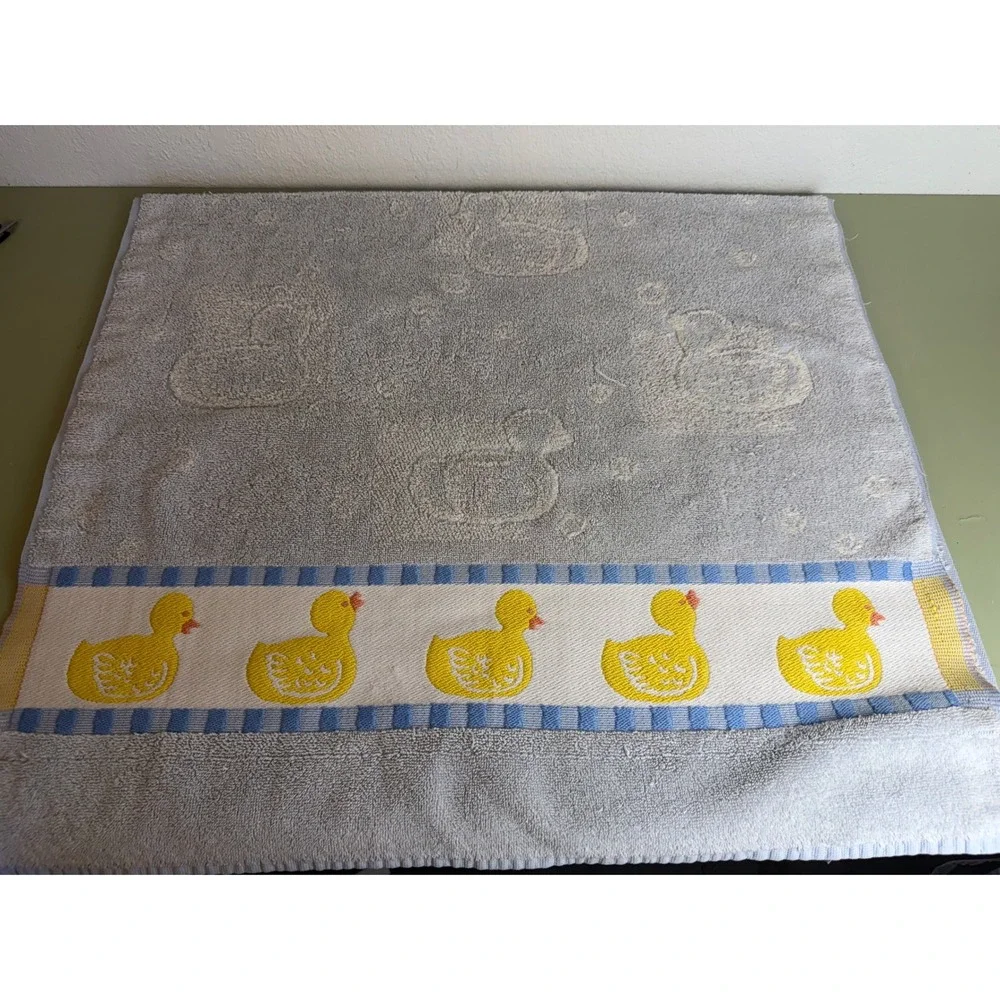 Vtg. Jubilee Duck Bath Towel 27